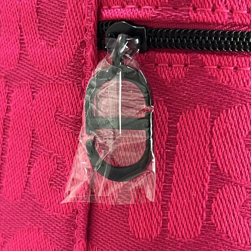 MISS DIOR HOT PINK ZIPPERED CASE-NWT - Picture 3 of 12